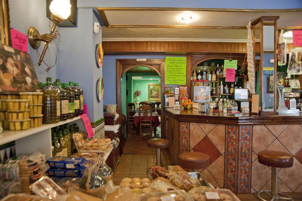 Hostal Restaurante Reina El Tejar Exterior foto